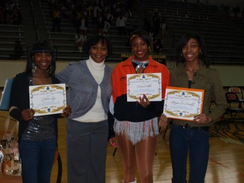 2011 Scholarship Winners.jpg